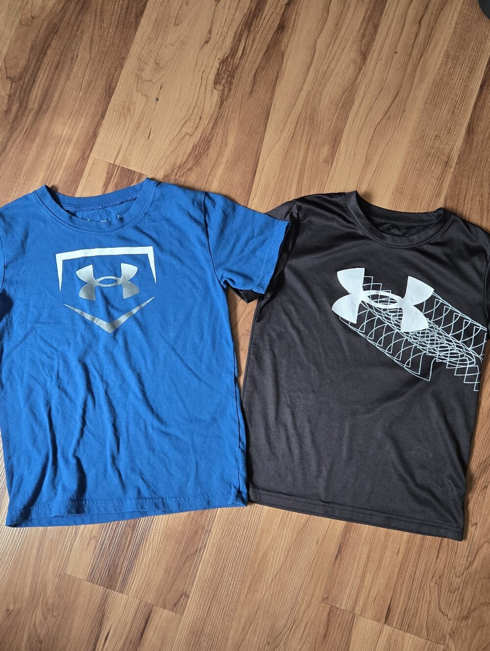 Under Armour Blue and Black Boys' 7 Short Sleeve Tee set of 2 VGUC